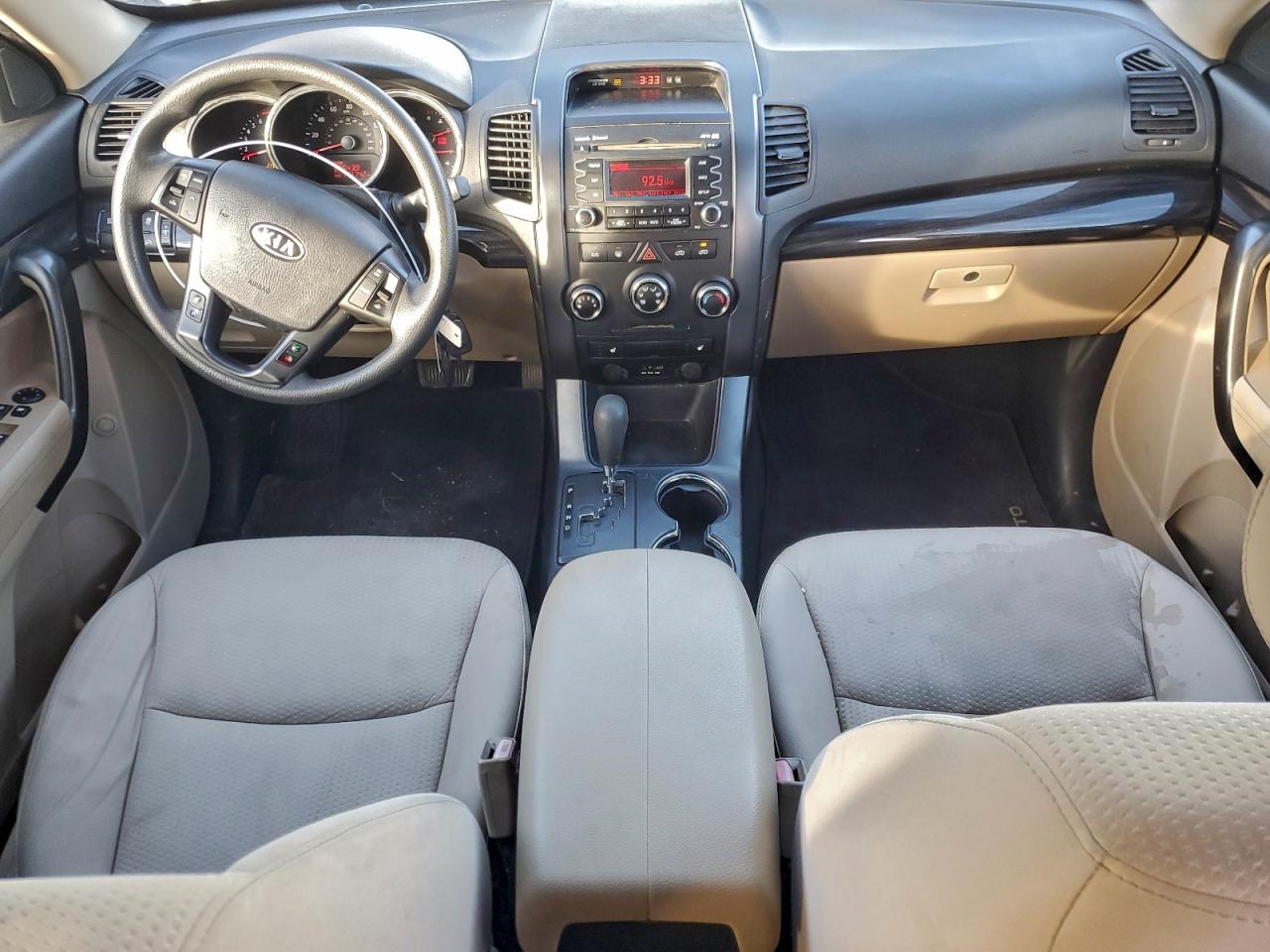 2012 KIA SORENTO BASE photo 8
