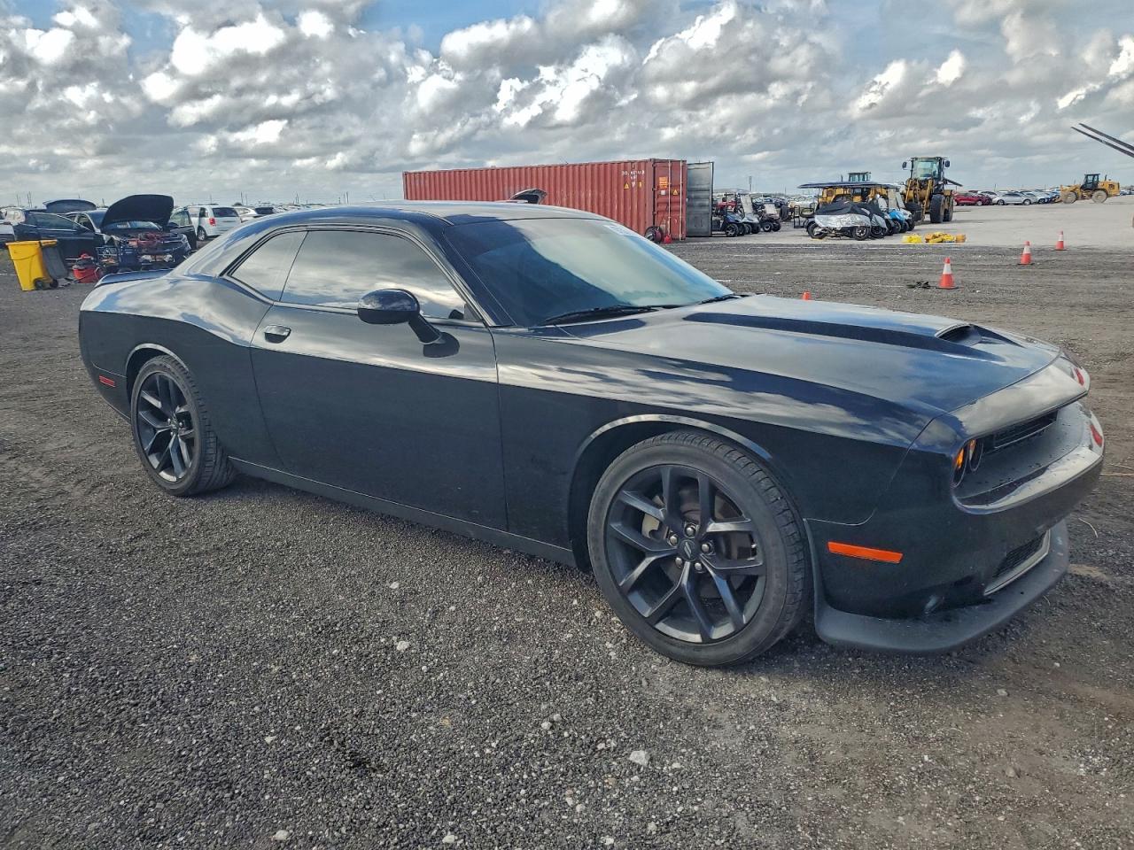 2022 DODGE CHALLENGER GT photo 10