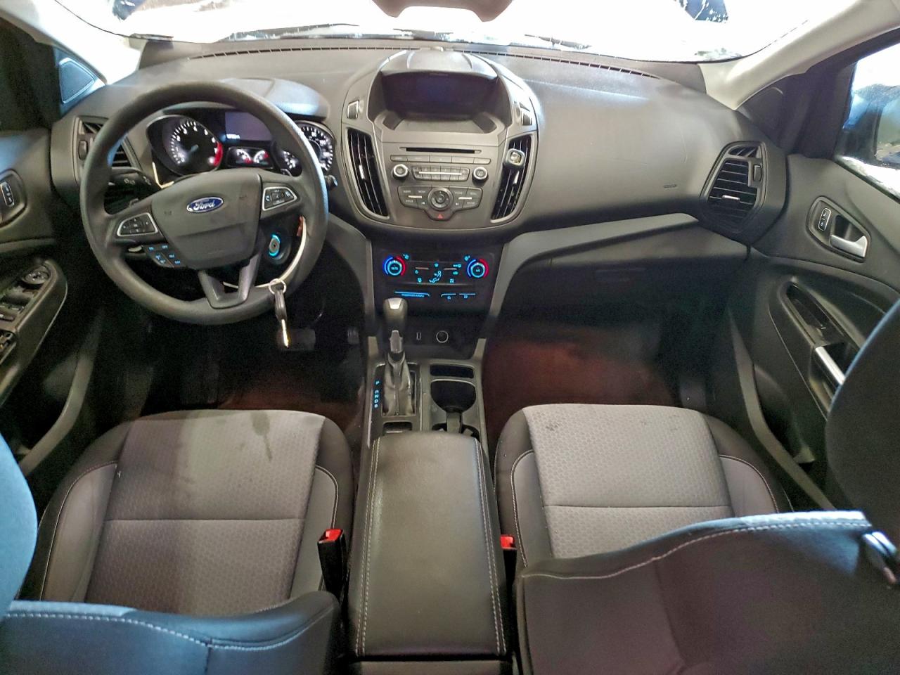 2017 FORD ESCAPE SE photo 22