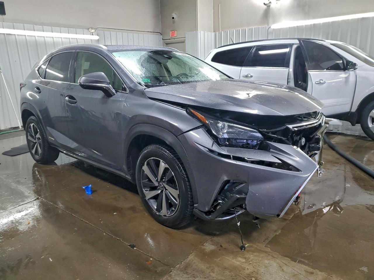 2020 LEXUS NX 300H photo 4