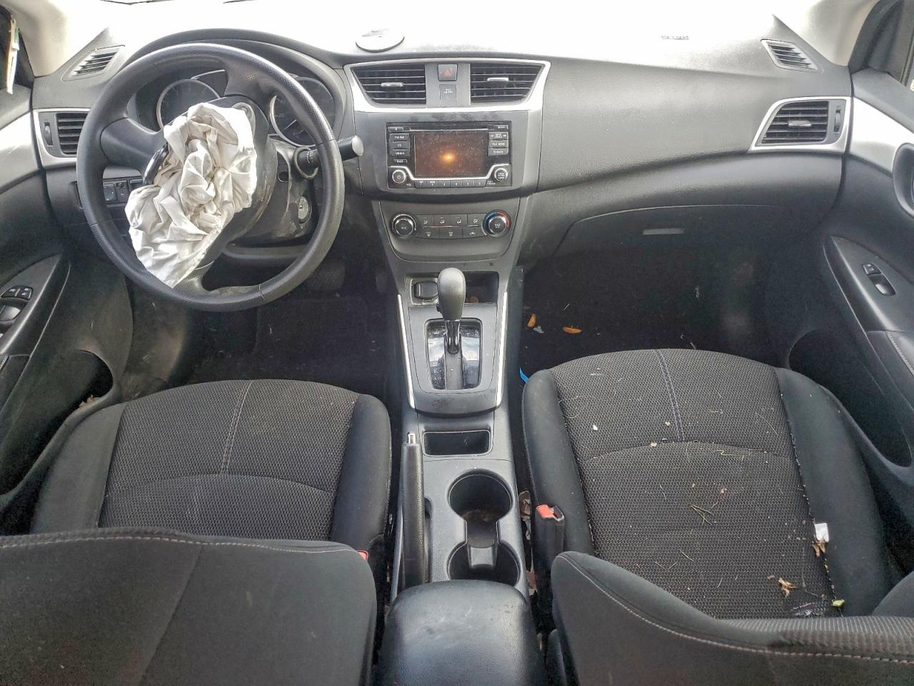 2018 NISSAN SENTRA S photo 8