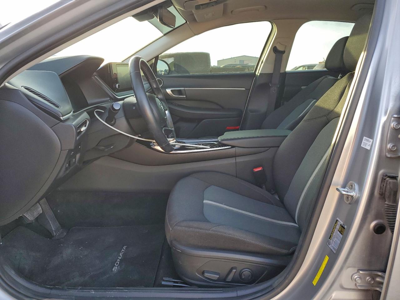 2020 HYUNDAI SONATA SEL photo 7