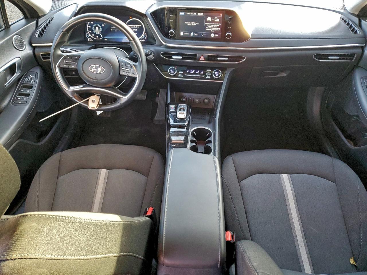 2020 HYUNDAI SONATA SEL photo 8