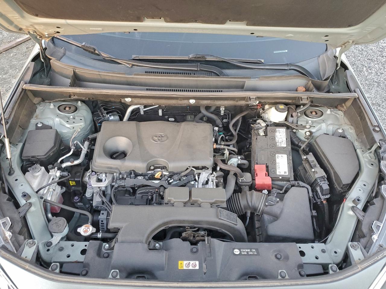 2021 TOYOTA RAV4 XLE photo 23