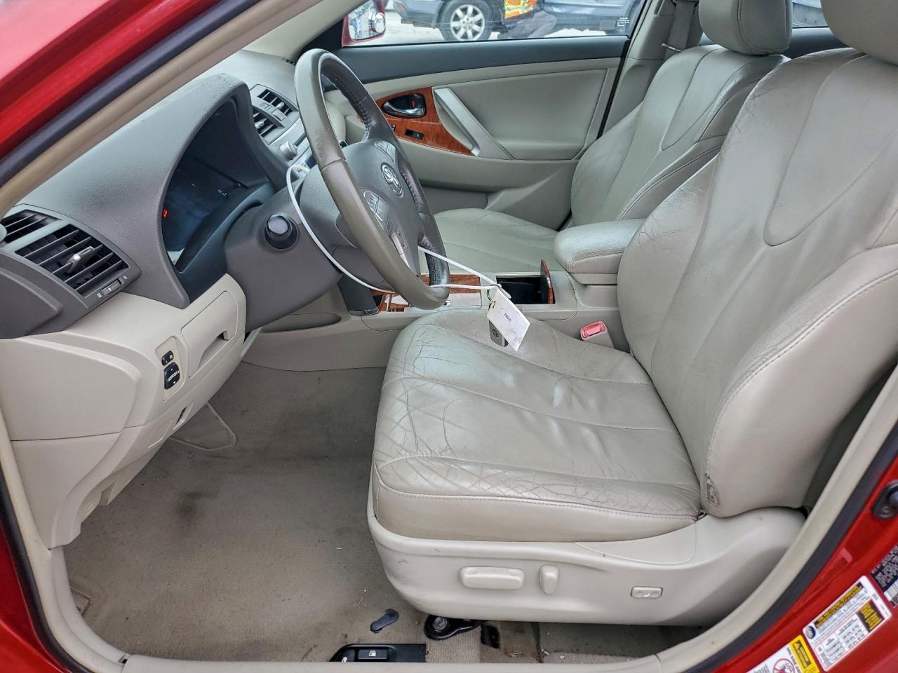 2010 TOYOTA CAMRY BASE photo 19