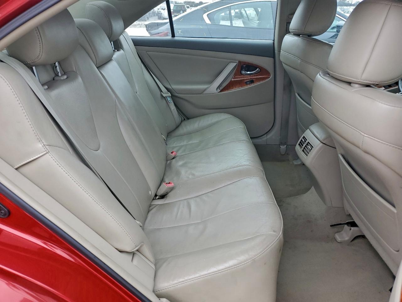 2010 TOYOTA CAMRY BASE photo 28