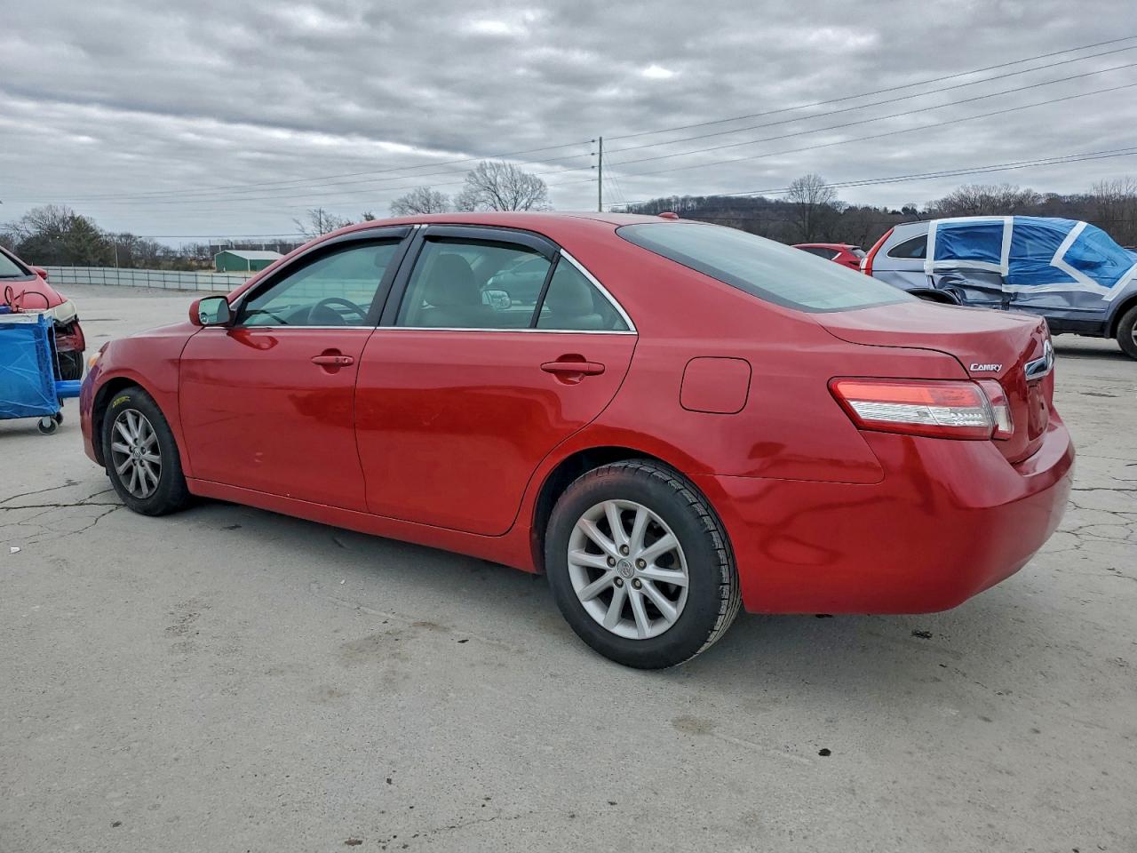 2010 TOYOTA CAMRY BASE photo 4