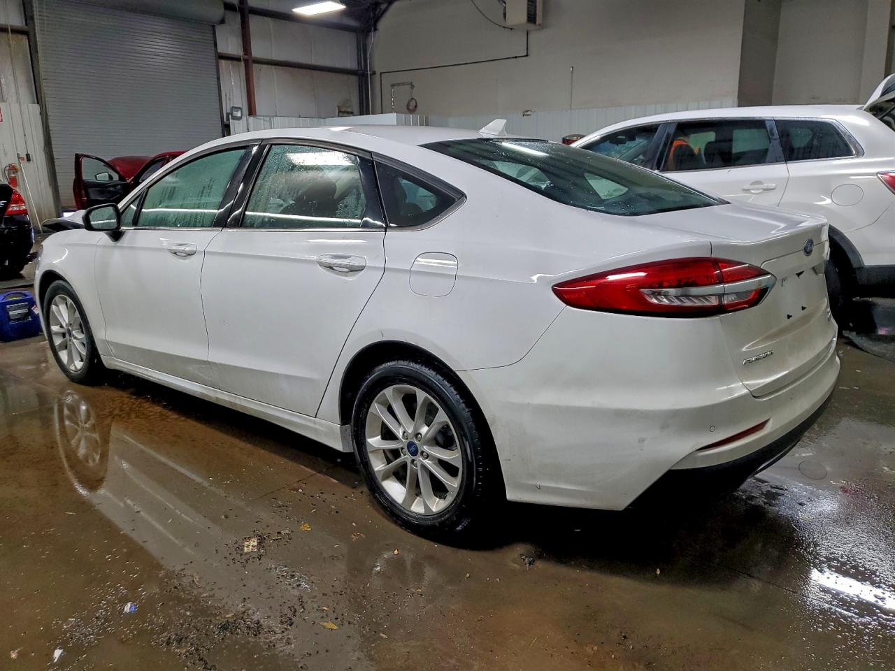 2020 FORD FUSION SE photo 3