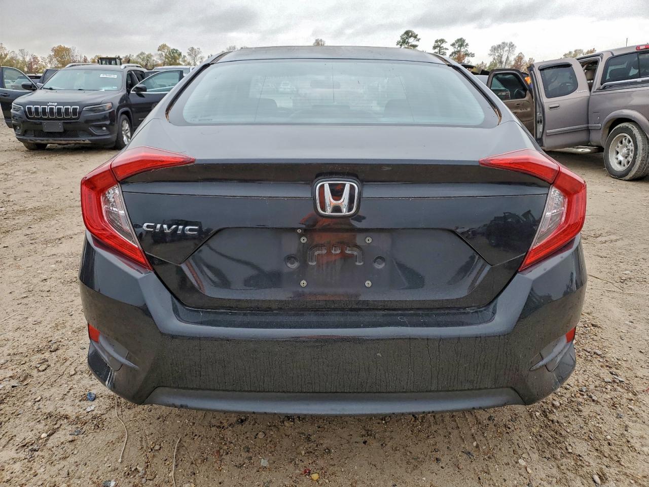 2017 HONDA CIVIC LX photo 11