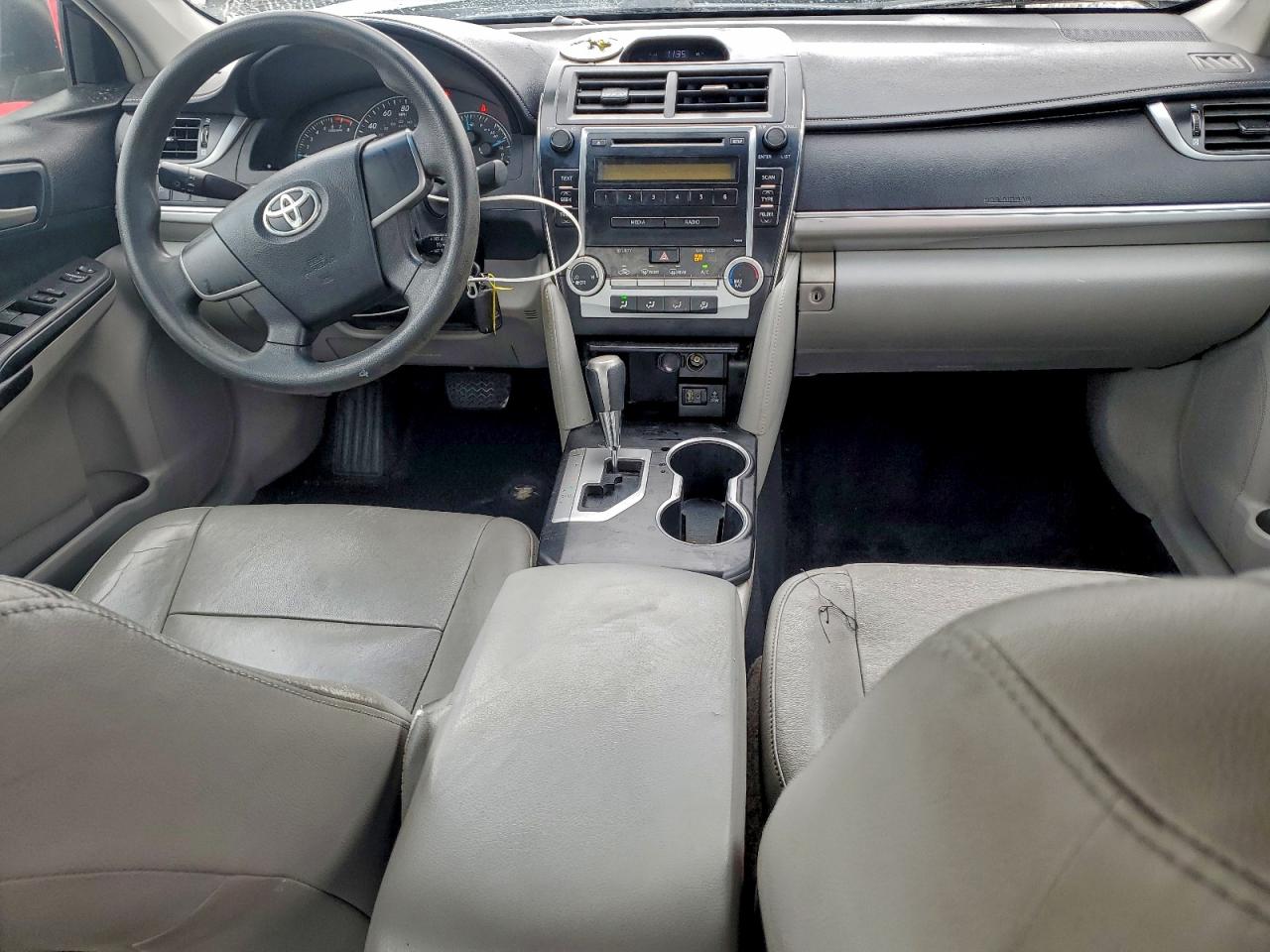 2012 TOYOTA CAMRY photo 15