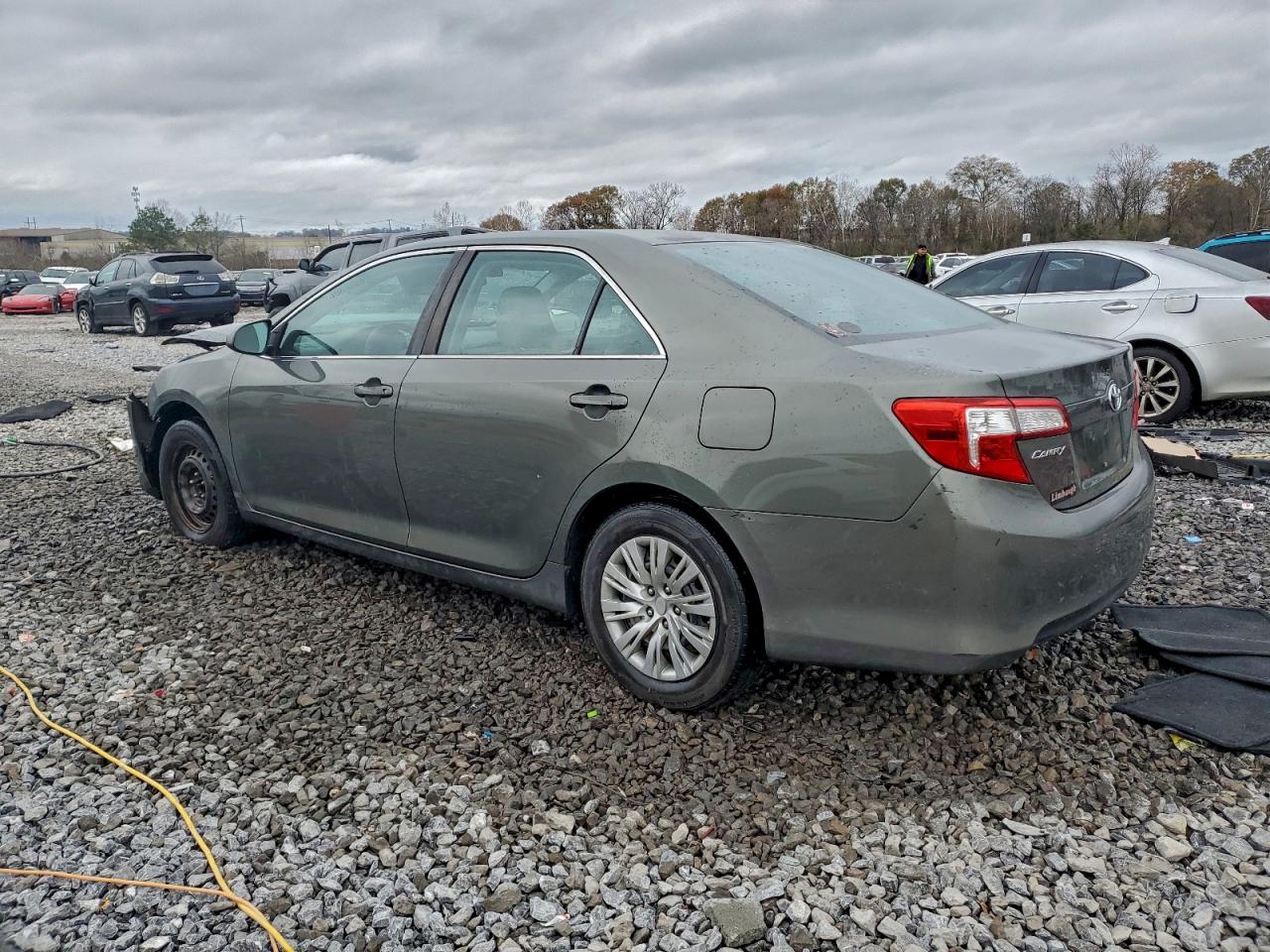 2012 TOYOTA CAMRY photo 3