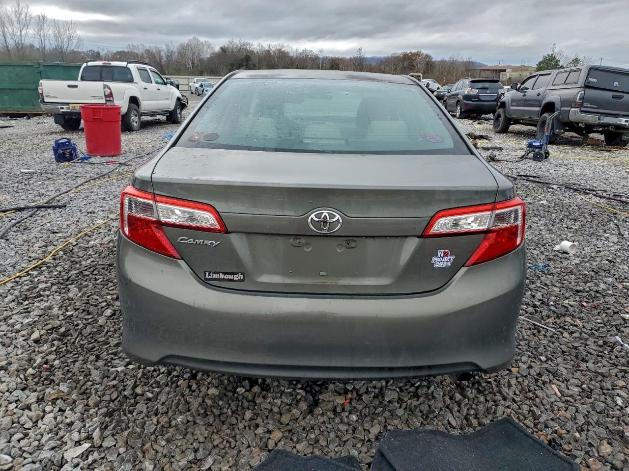 2012 TOYOTA CAMRY photo 11