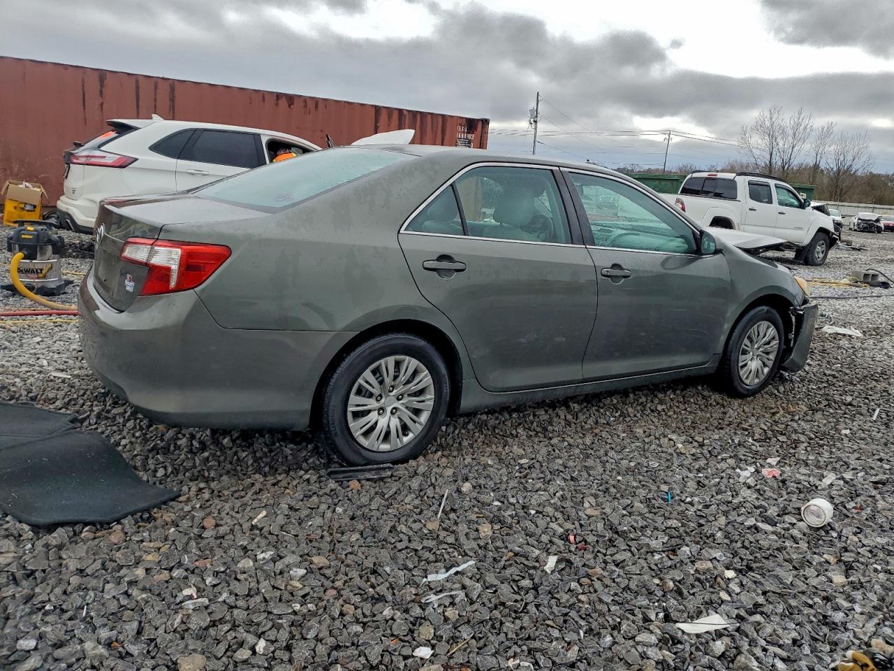 2012 TOYOTA CAMRY photo 5