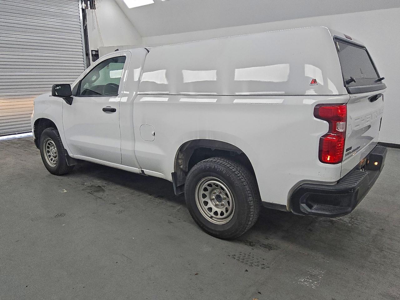 2023 CHEVROLET SILVERADO C1500 photo 3