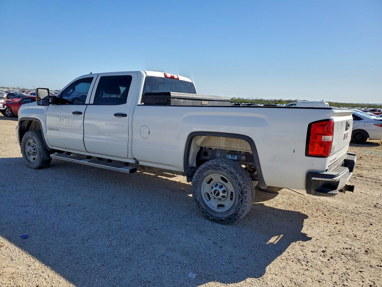 2017 GMC SIERRA K2500 HEAVY DUTY photo 3