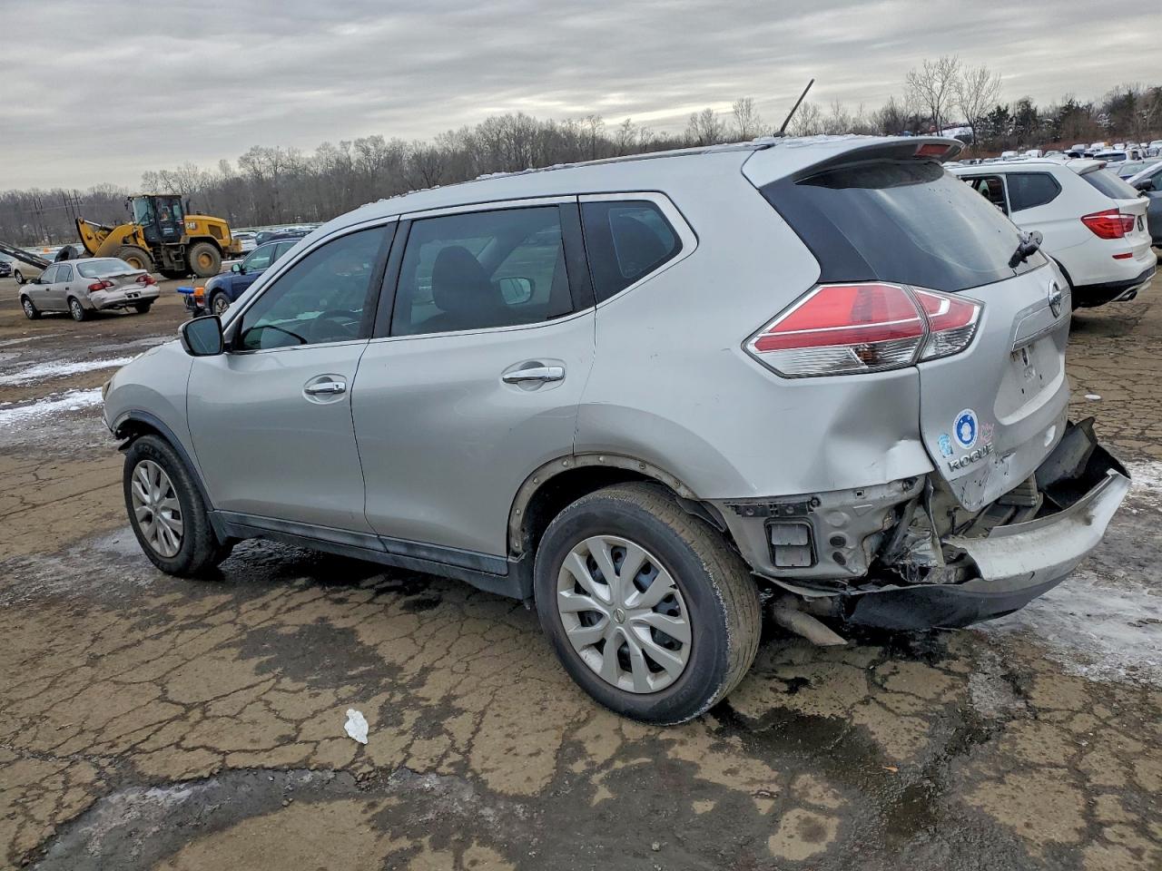2014 NISSAN ROGUE S photo 2