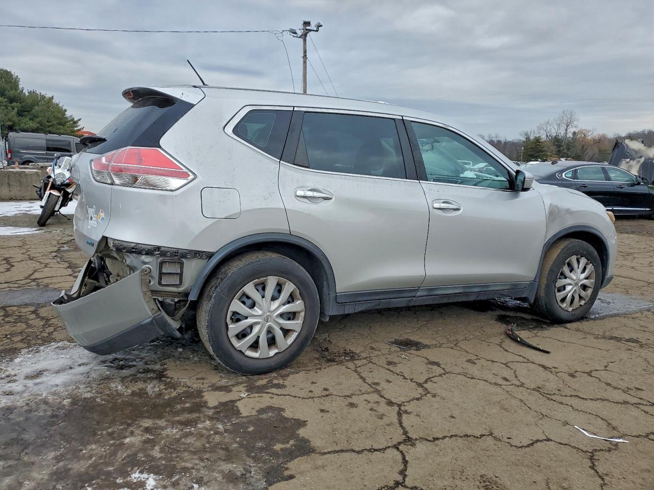 2014 NISSAN ROGUE S photo 3