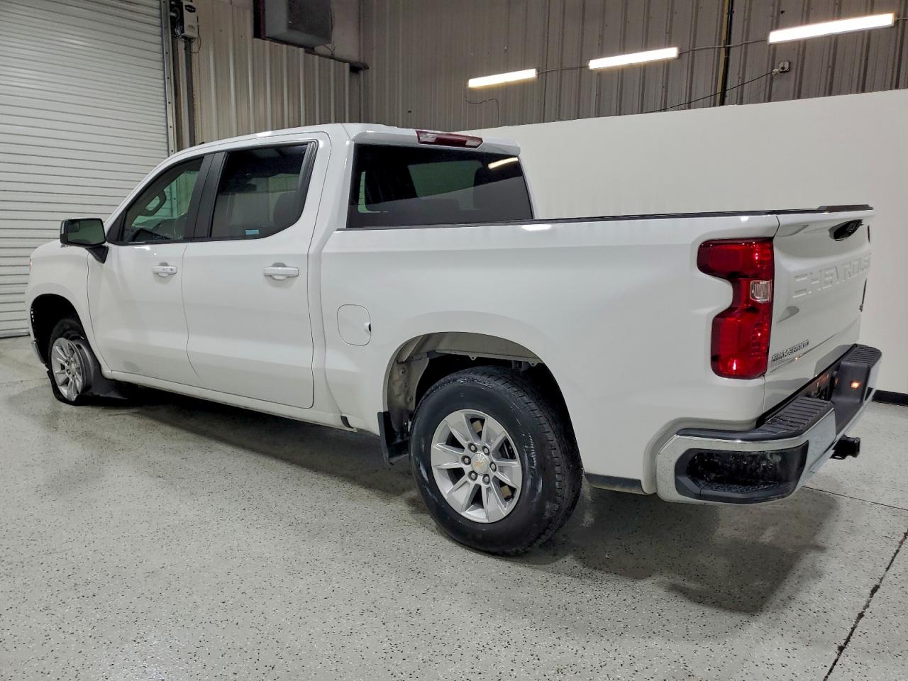 2025 CHEVROLET SILVERADO C1500 LT photo 2