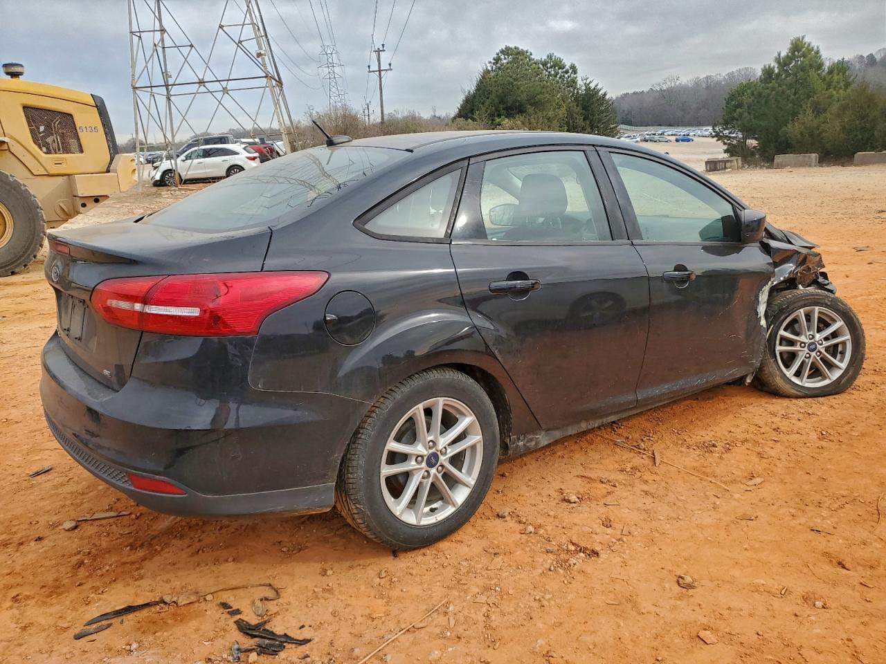 2018 FORD FOCUS SE photo 5