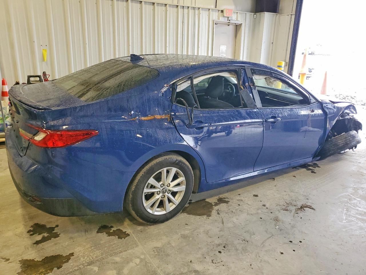 2025 TOYOTA CAMRY XSE photo 5