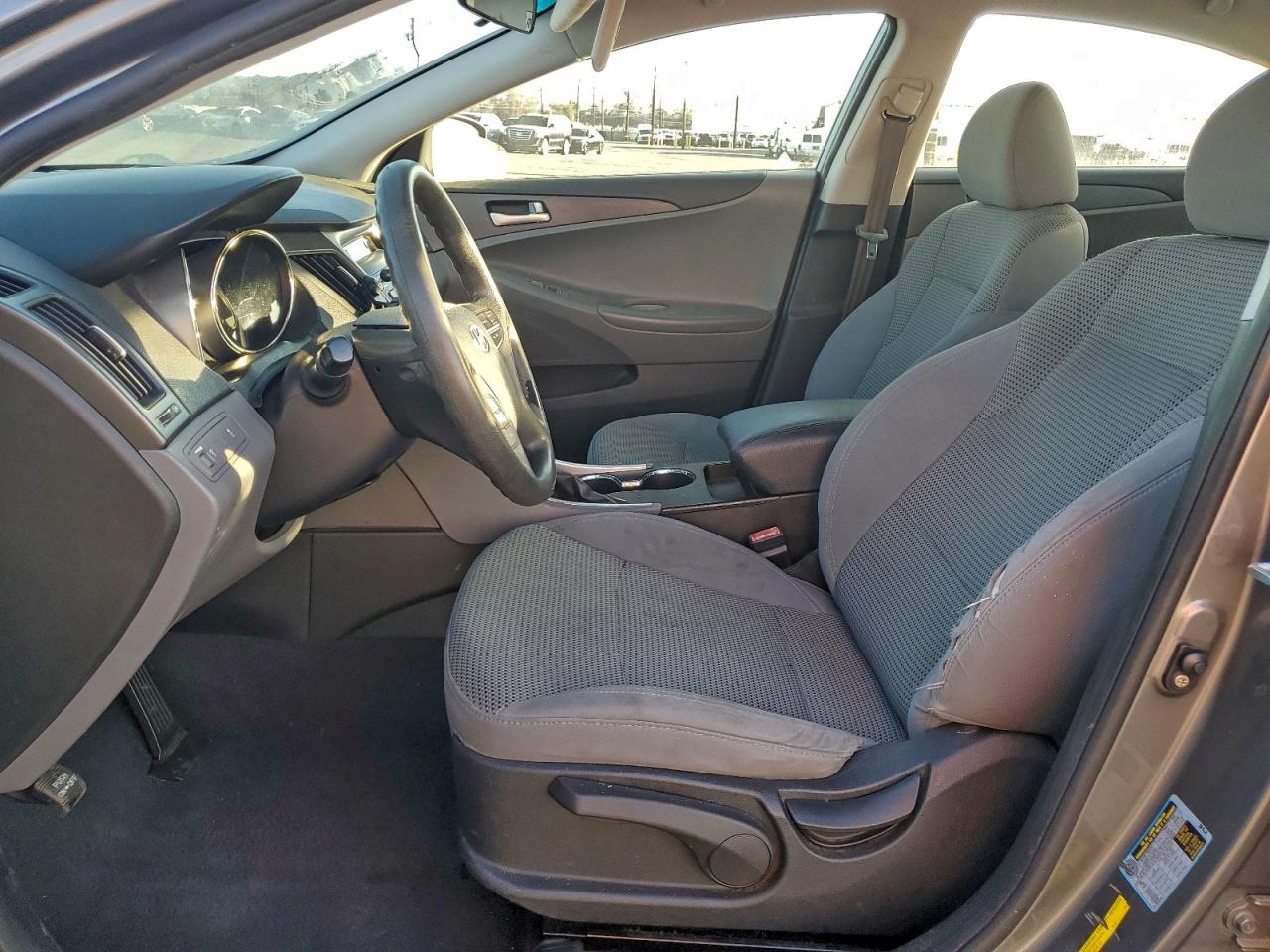 2011 HYUNDAI SONATA GLS photo 13