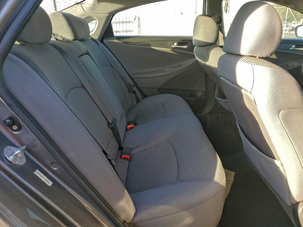 2011 HYUNDAI SONATA GLS photo 19