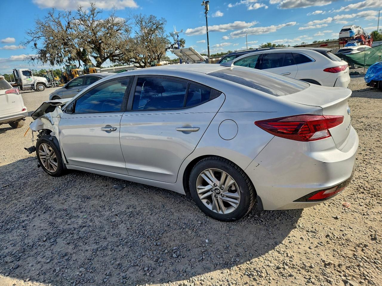 2019 HYUNDAI ELANTRA SEL photo 2