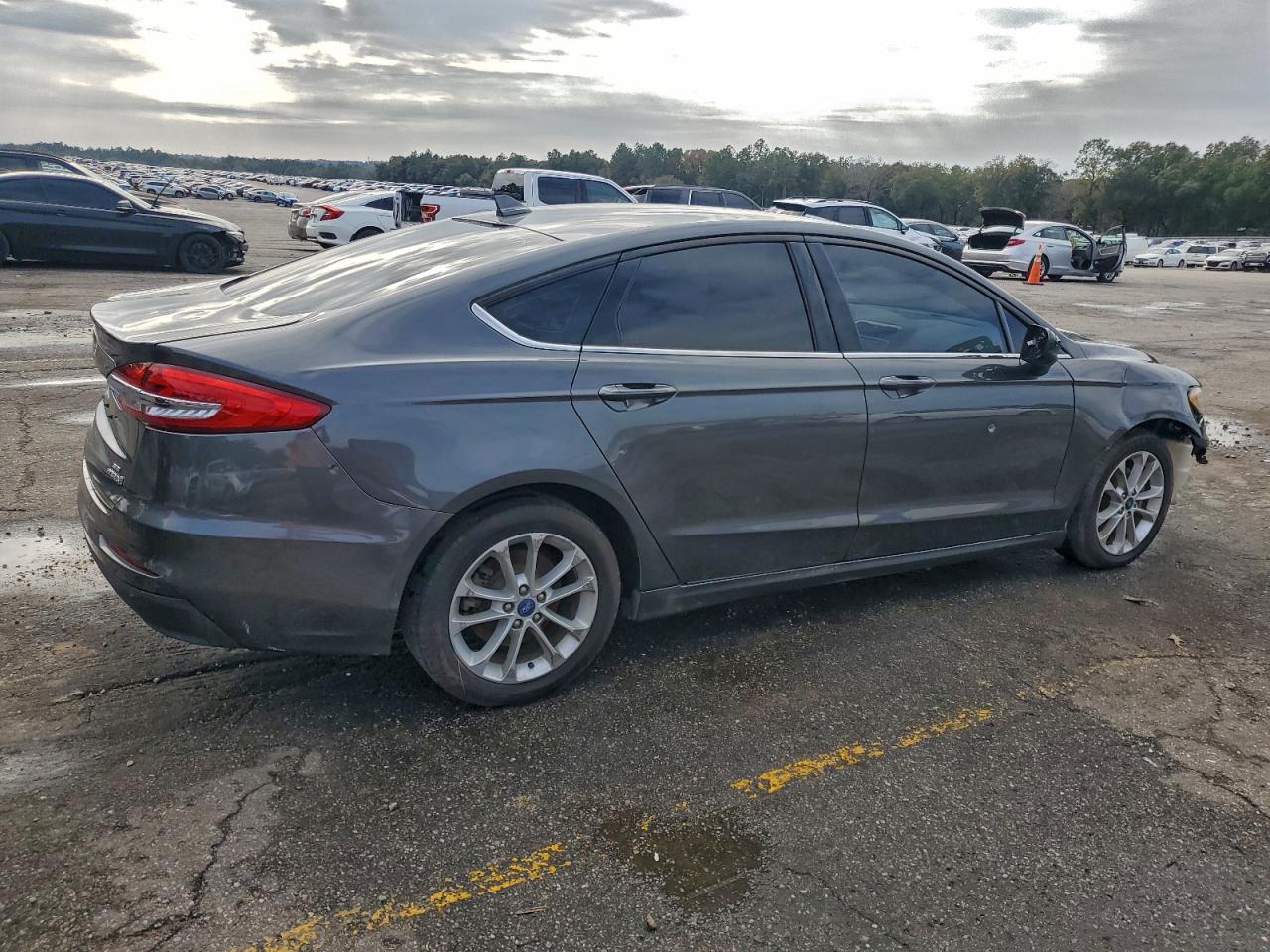 2019 FORD FUSION SE photo 7