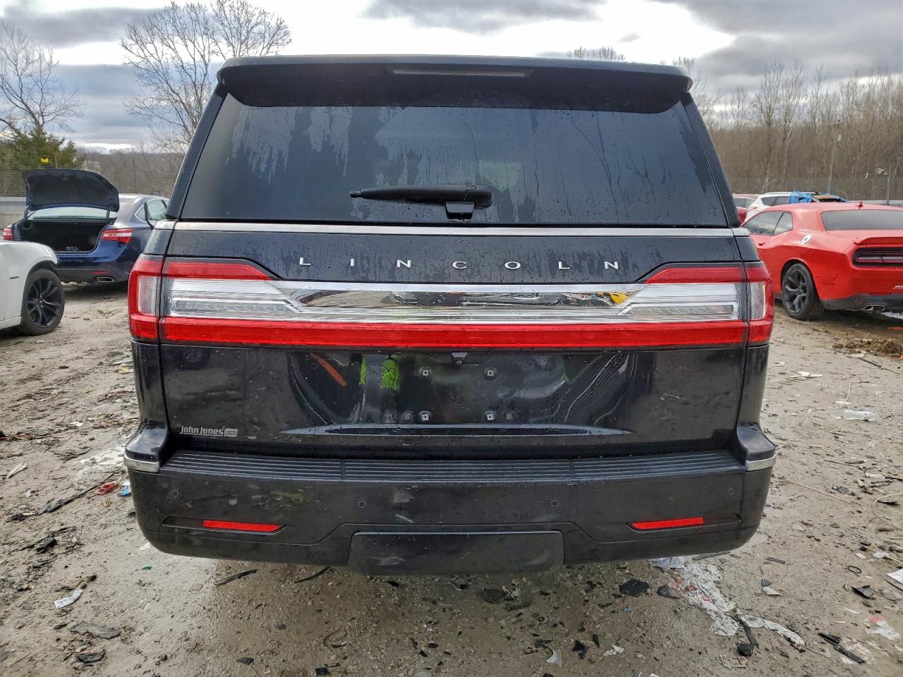 2019 LINCOLN NAVIGATOR L RESERVE photo 16
