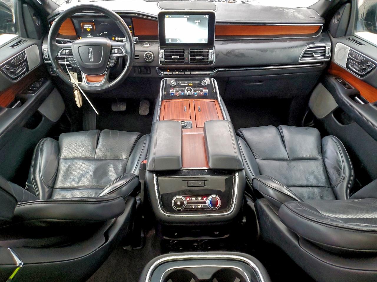 2019 LINCOLN NAVIGATOR L RESERVE photo 22