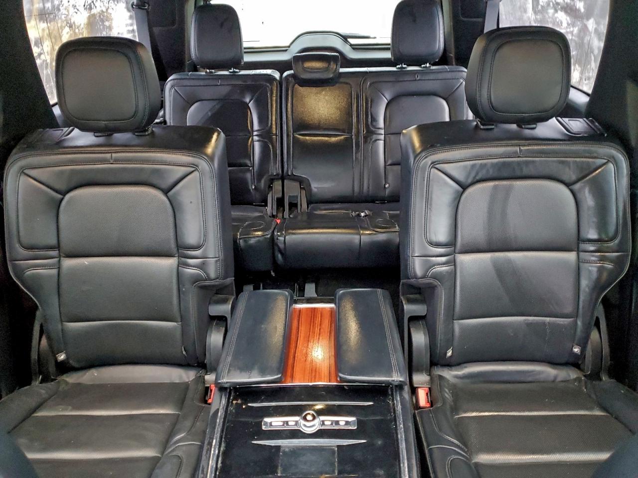 2019 LINCOLN NAVIGATOR L RESERVE photo 28