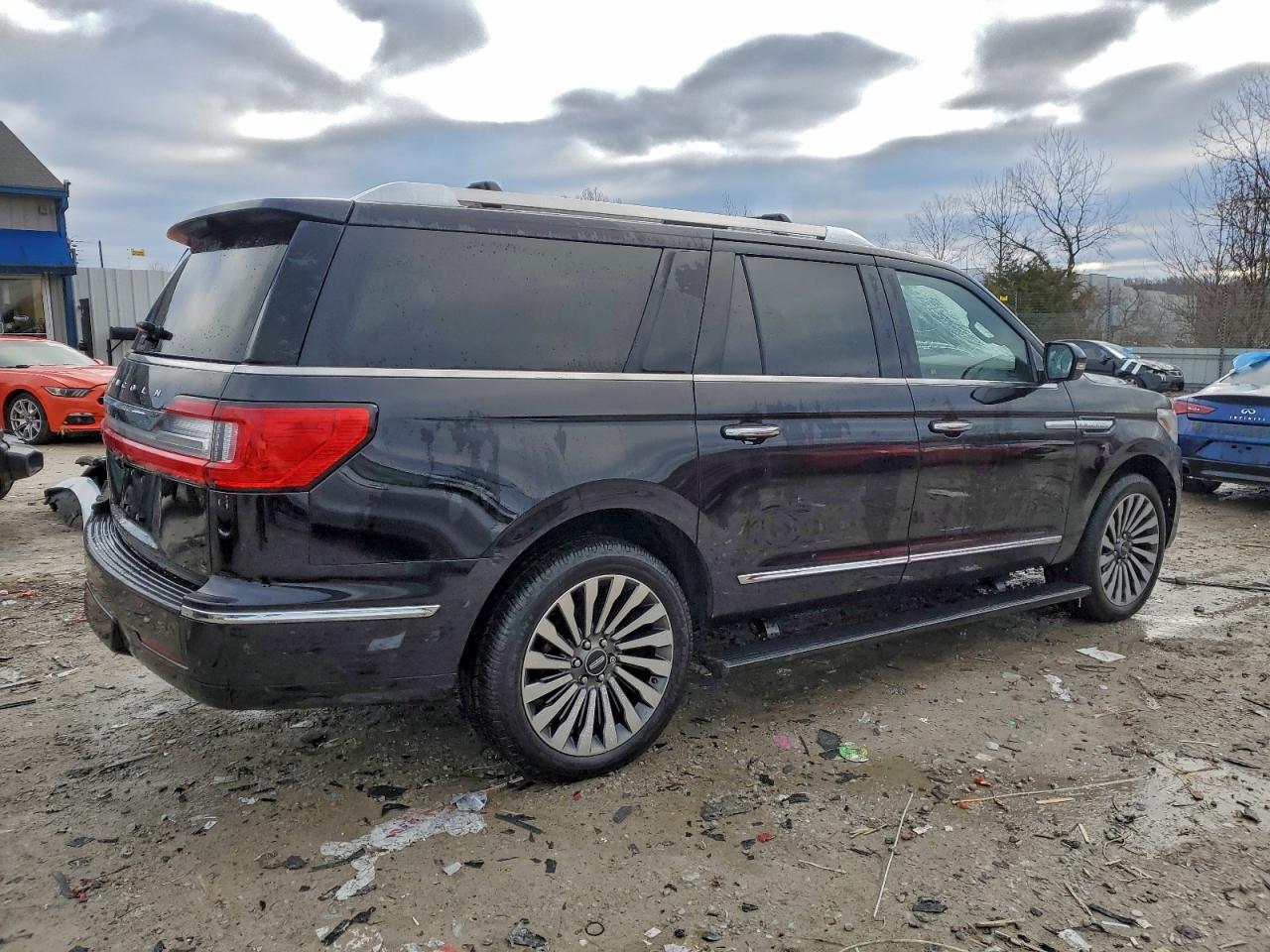 2019 LINCOLN NAVIGATOR L RESERVE photo 7