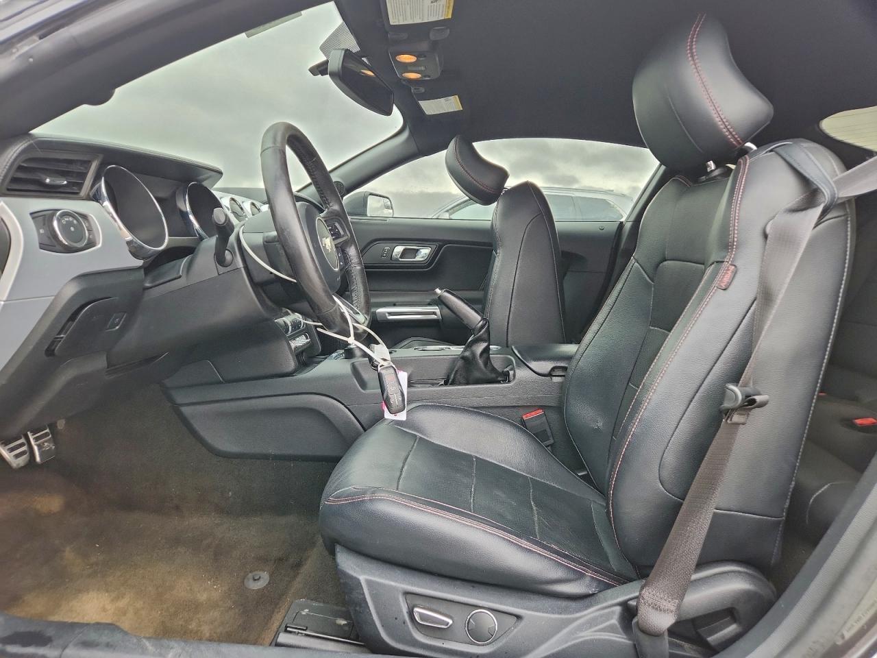 2015 FORD MUSTANG GT photo 13