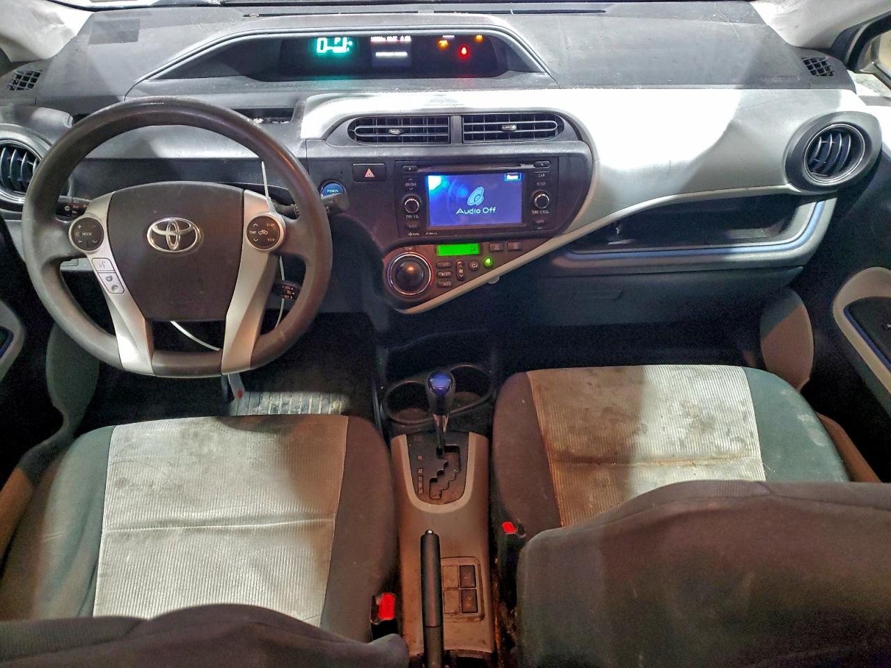2012 TOYOTA PRIUS C photo 22