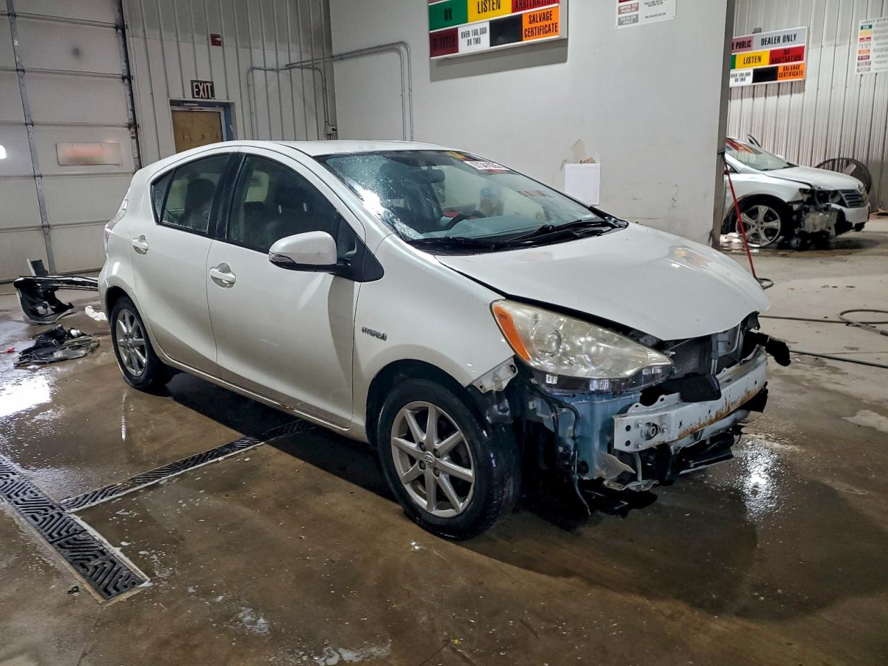 2012 TOYOTA PRIUS C photo 10
