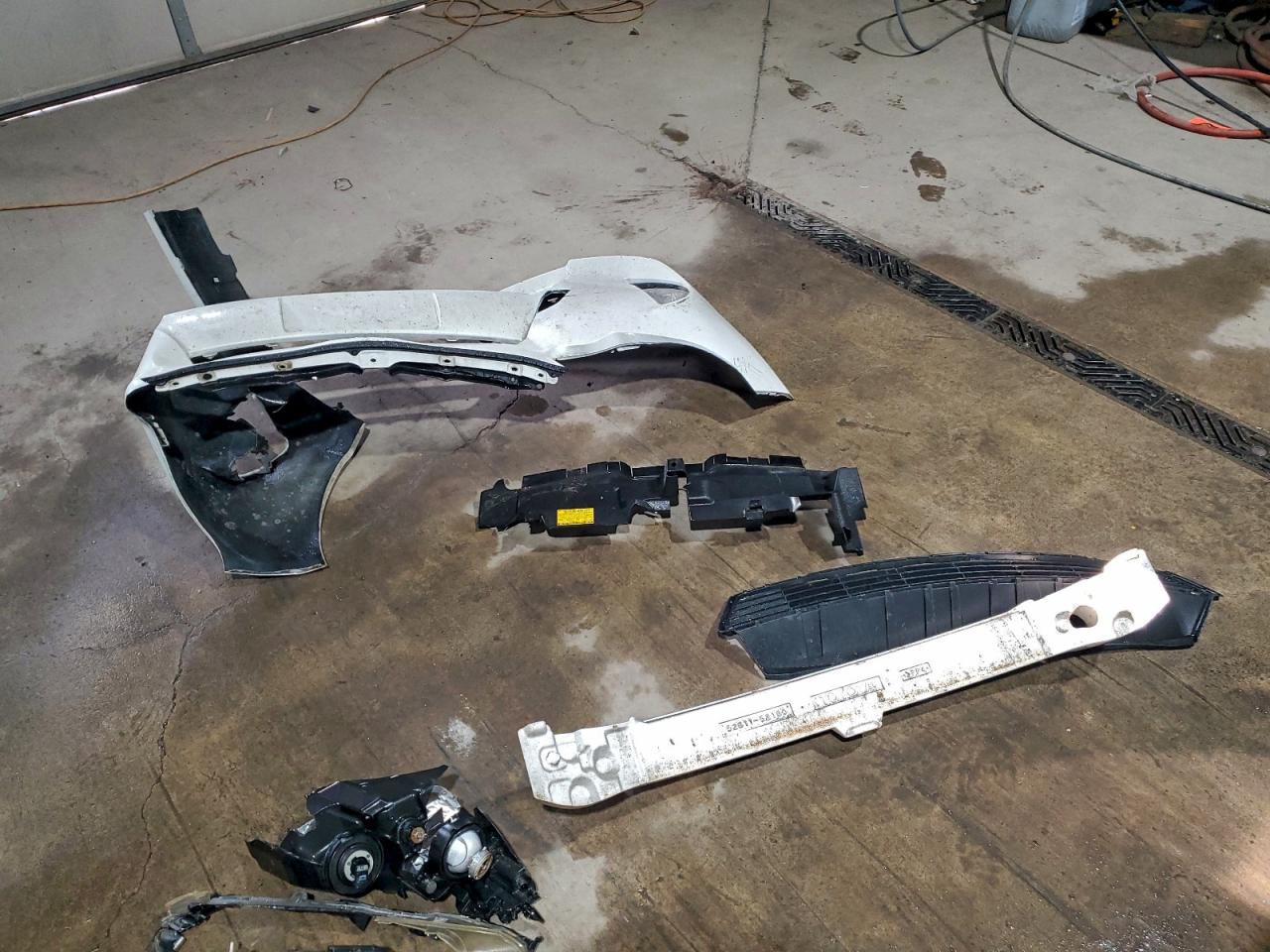2012 TOYOTA PRIUS C photo 34
