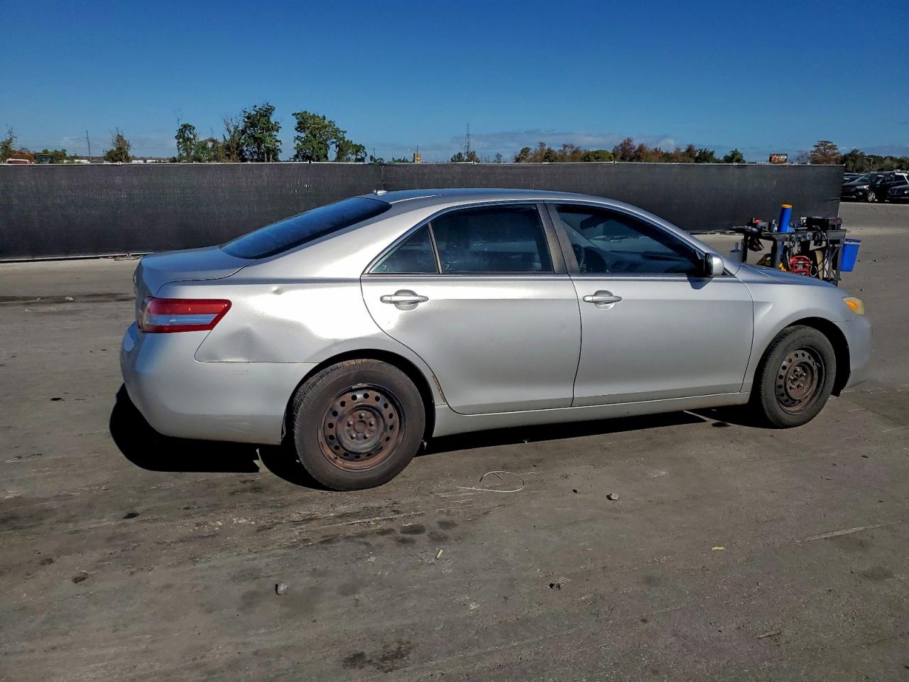 2010 TOYOTA CAMRY BASE photo 5