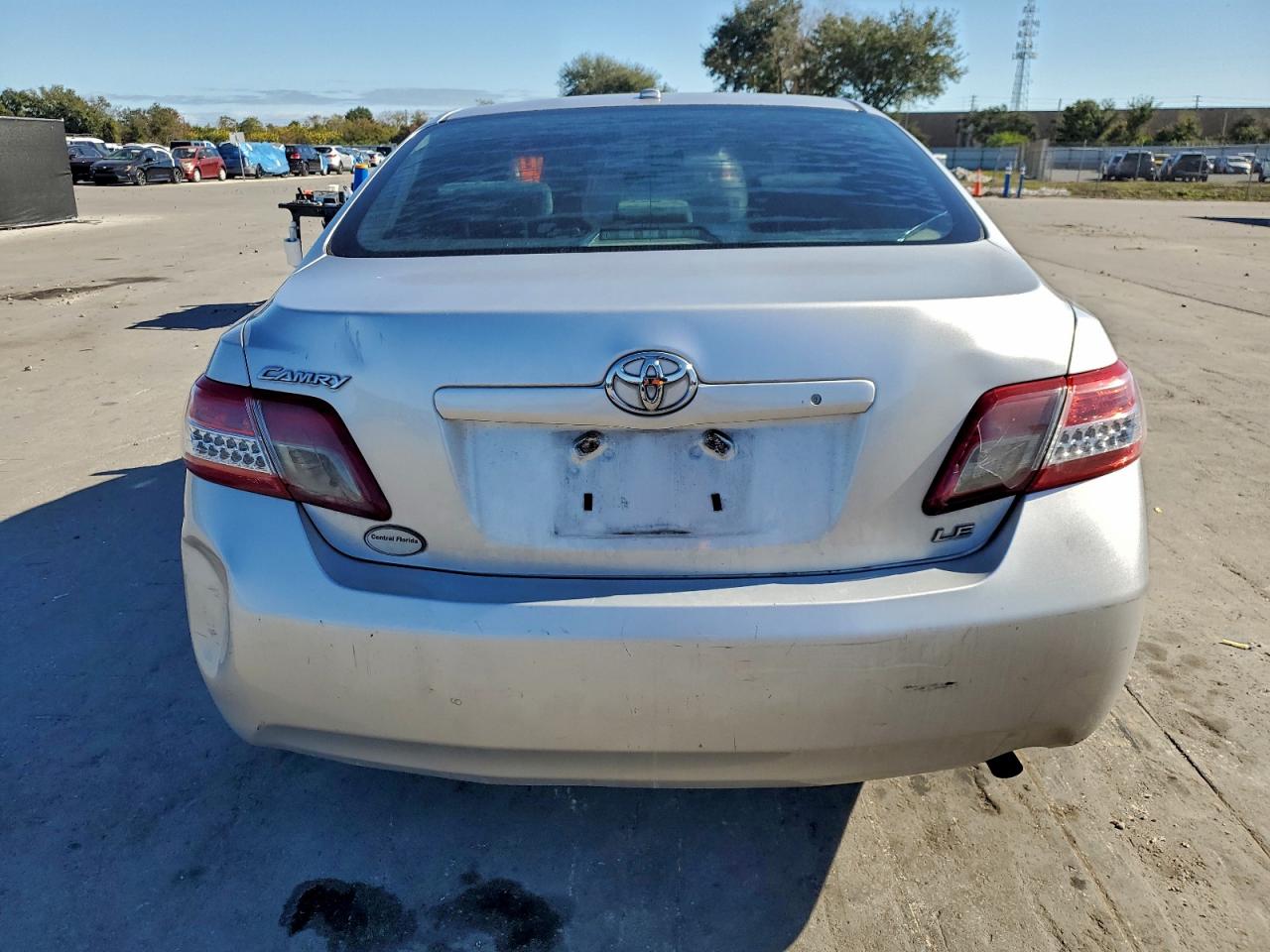 2010 TOYOTA CAMRY BASE photo 11
