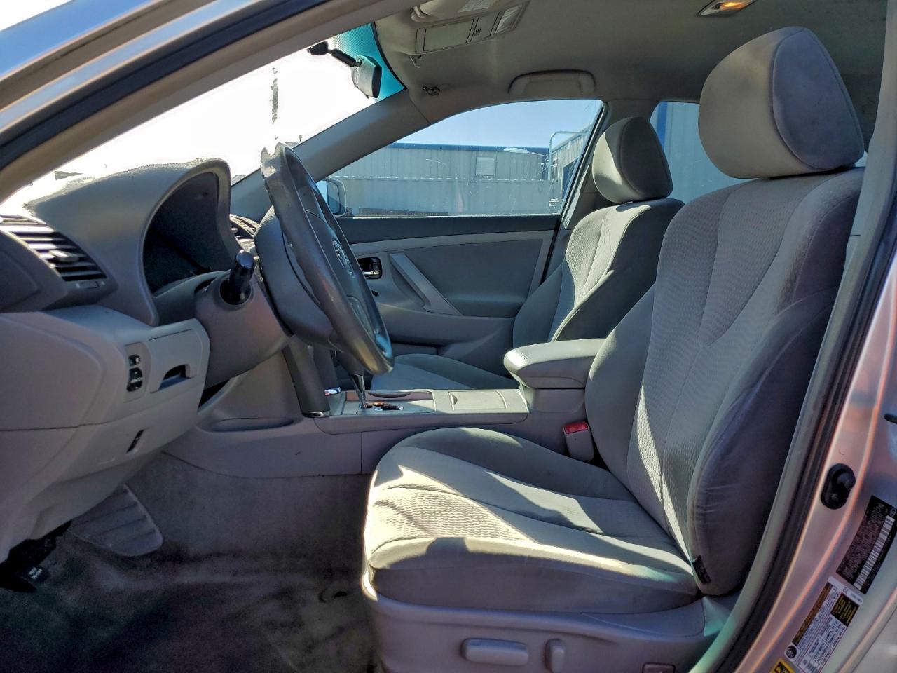 2010 TOYOTA CAMRY BASE photo 13