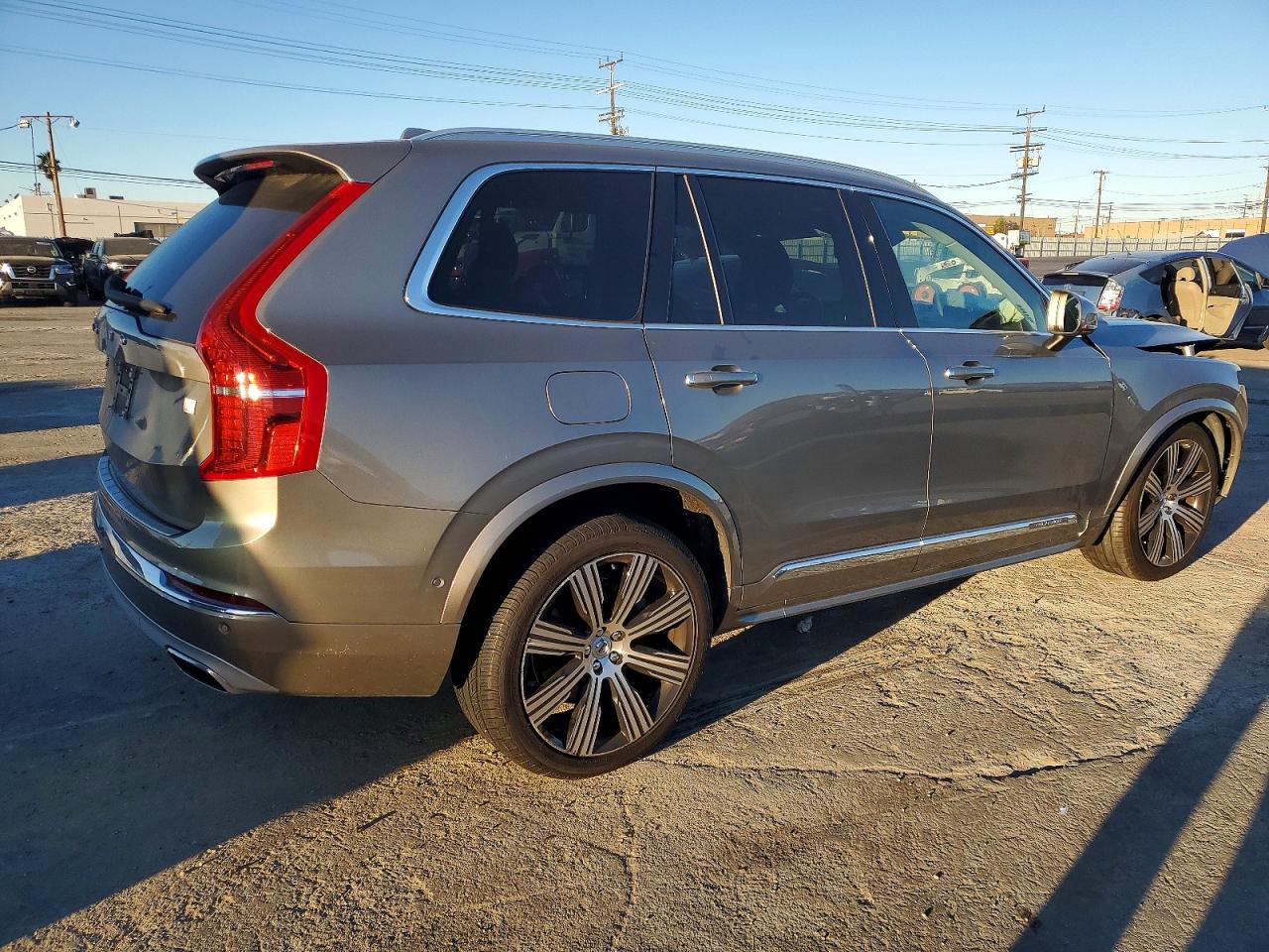 2021 VOLVO XC90 T8 RECHARGE INSCRIPTION photo 5