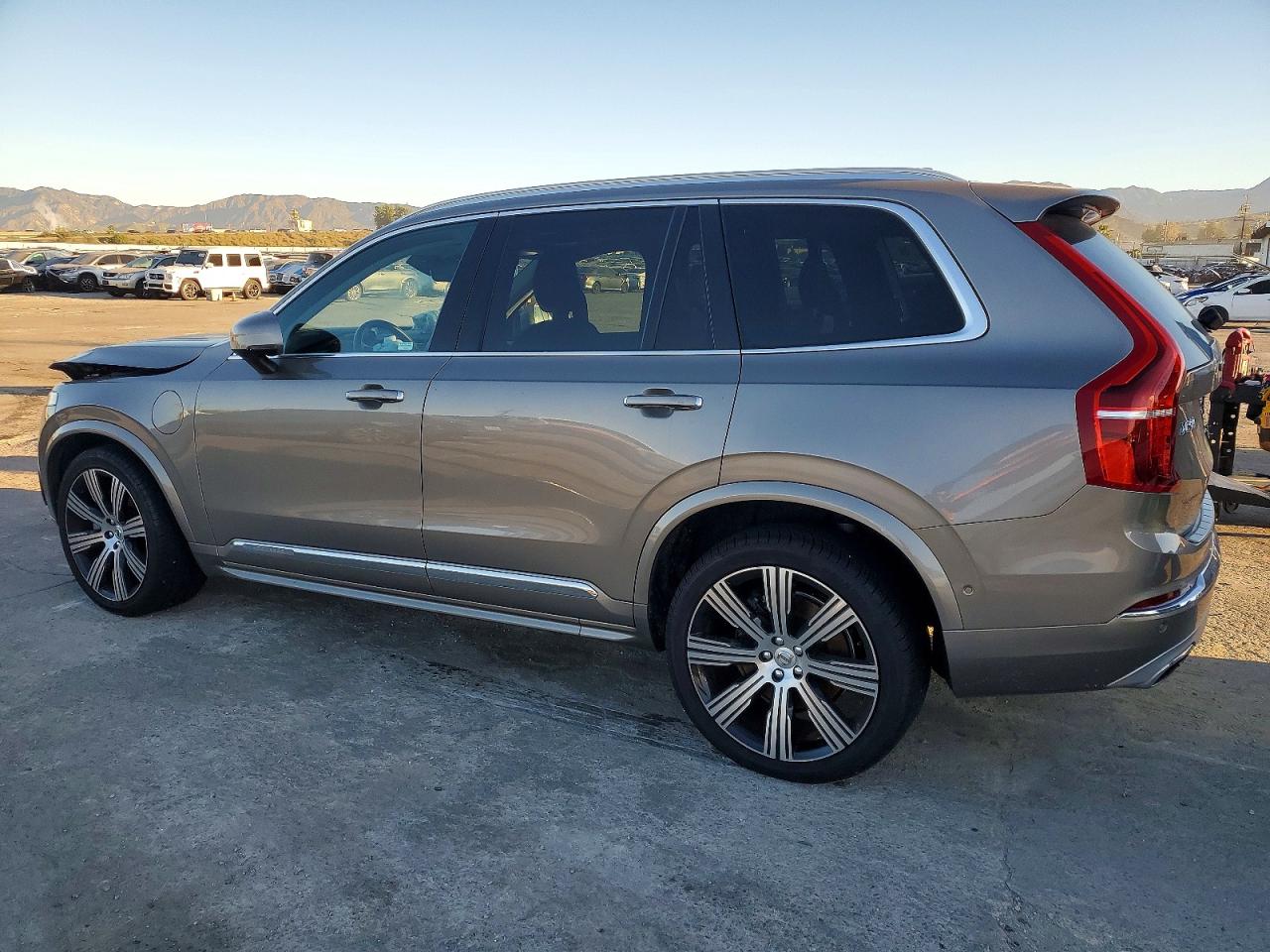 2021 VOLVO XC90 T8 RECHARGE INSCRIPTION photo 3