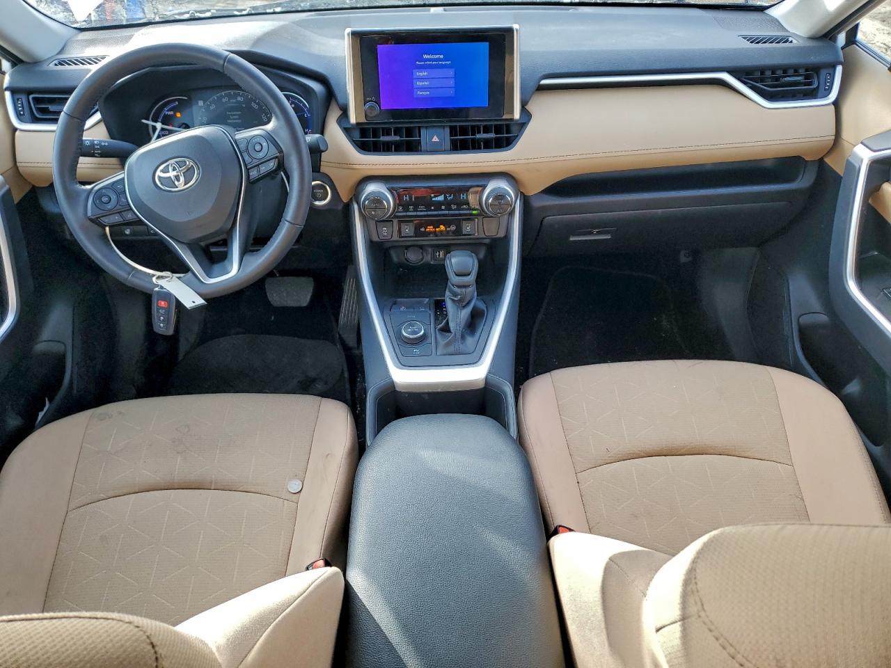 2025 TOYOTA RAV4 XLE photo 15