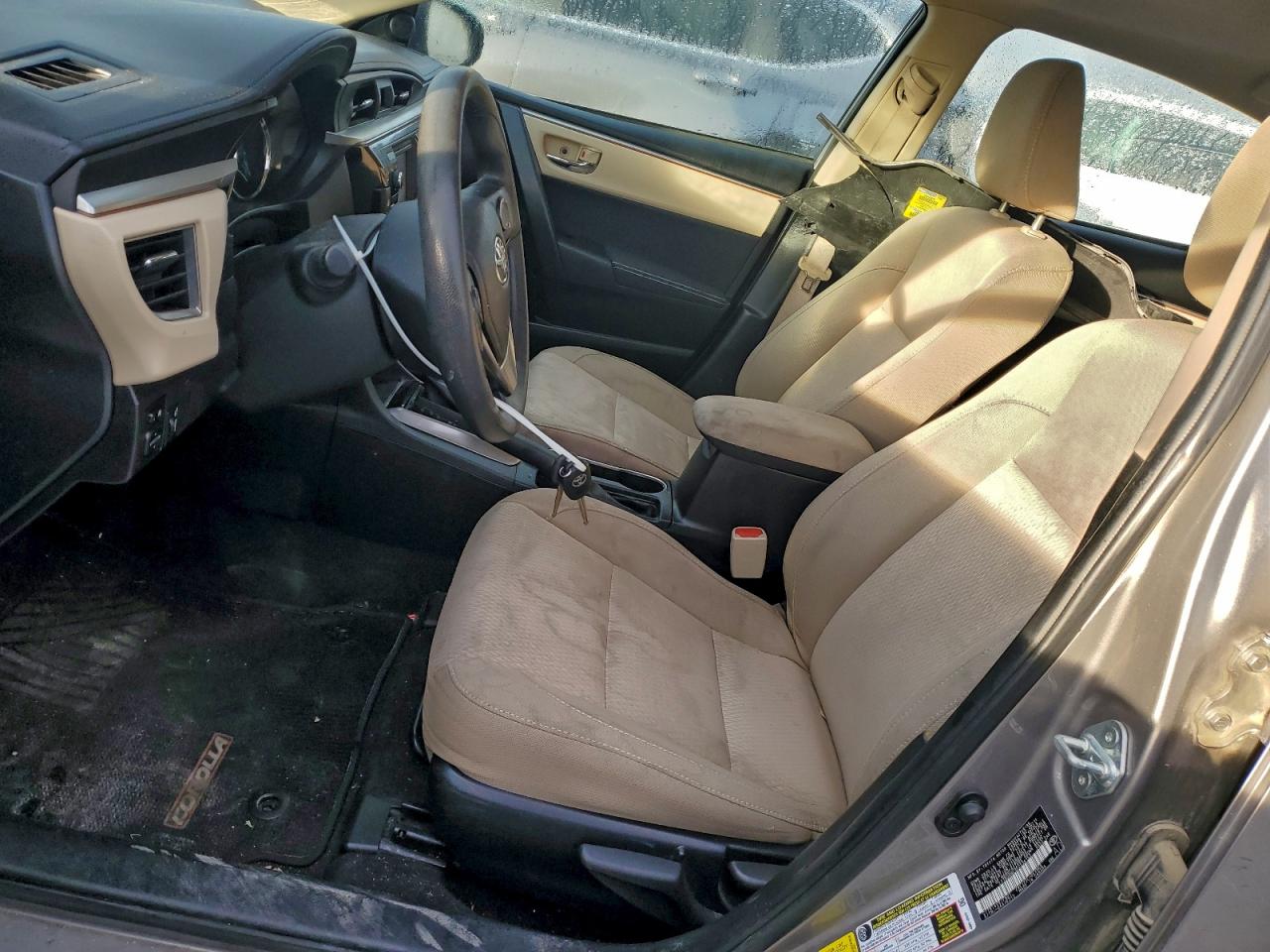 2015 TOYOTA COROLLA L photo 13