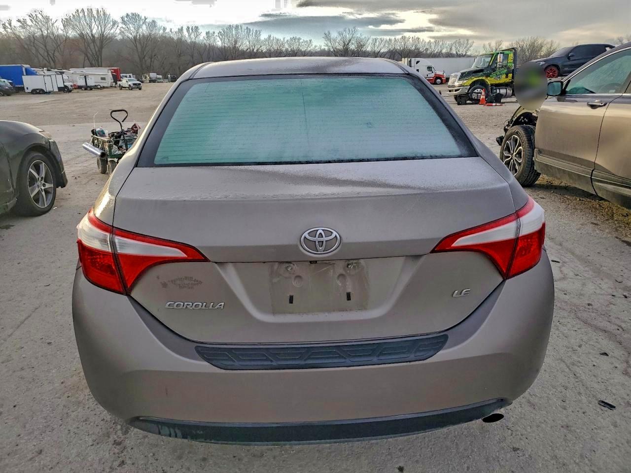 2015 TOYOTA COROLLA L photo 11
