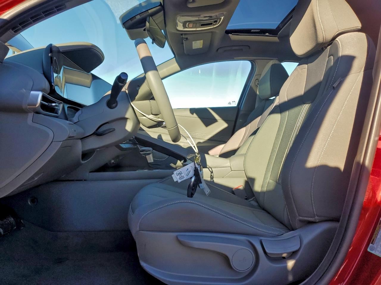 2025 HYUNDAI ELANTRA SEL photo 13