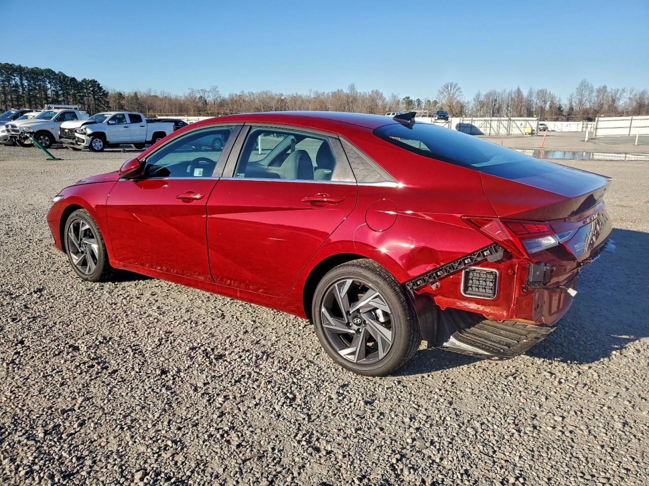 2025 HYUNDAI ELANTRA SEL photo 3
