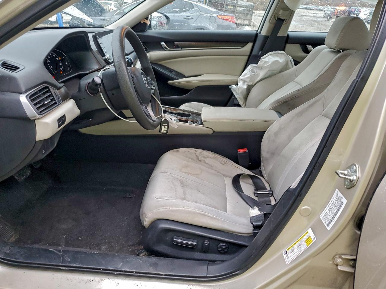 2018 HONDA ACCORD EX photo 19