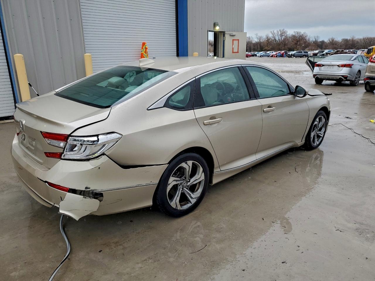2018 HONDA ACCORD EX photo 7