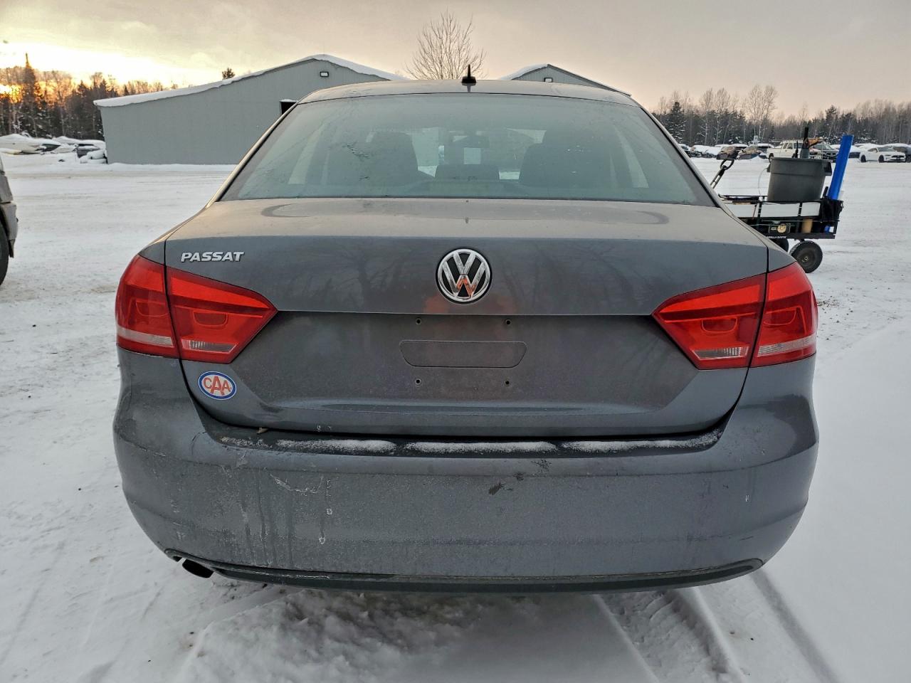 2014 VOLKSWAGEN PASSAT S photo 6