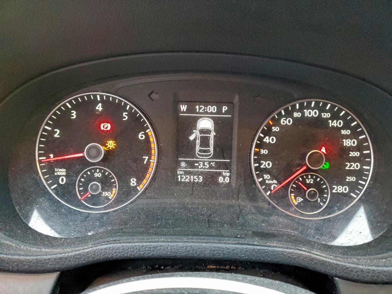 2014 VOLKSWAGEN PASSAT S photo 9